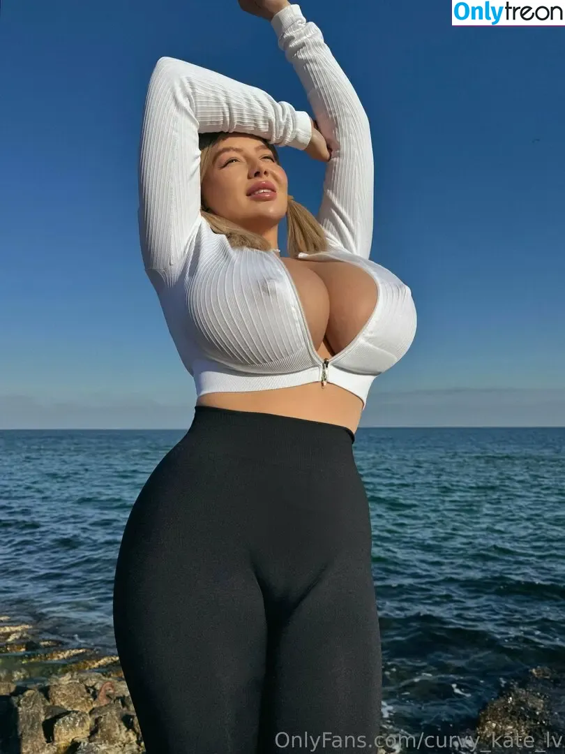 Curvy_kate_lv nude photo #0045 (Kateryna Lvova / curvykate)