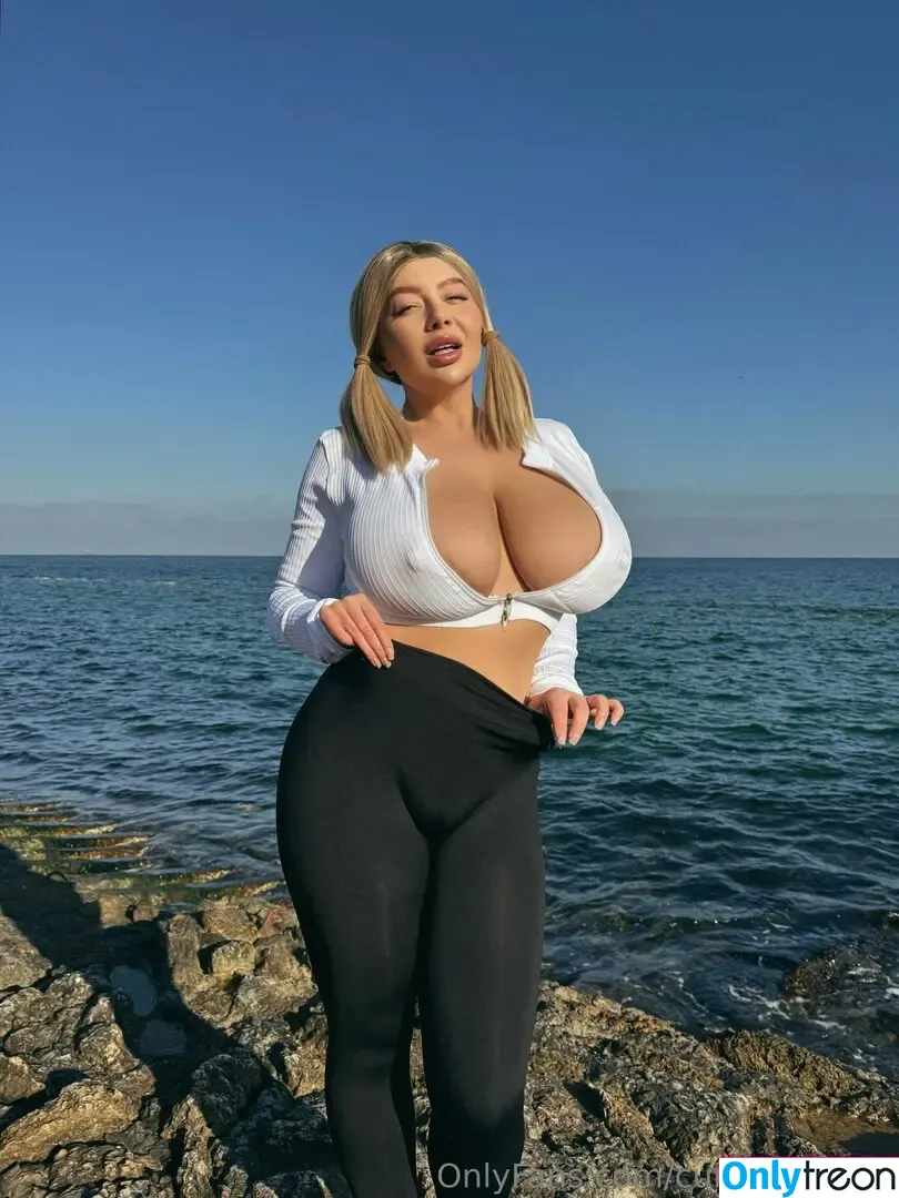 Curvy_kate_lv nude photo #0046 (Kateryna Lvova / curvykate)