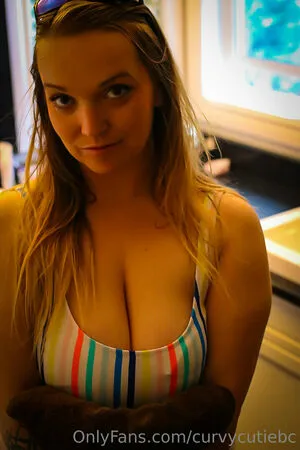 curvycutiexo / Curvycutyiee / curve_cuties фото голая #0040