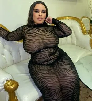 Curvyexoticaa / natacha.porras12 / tucurvyvn / tucurvyy фото голая #0004