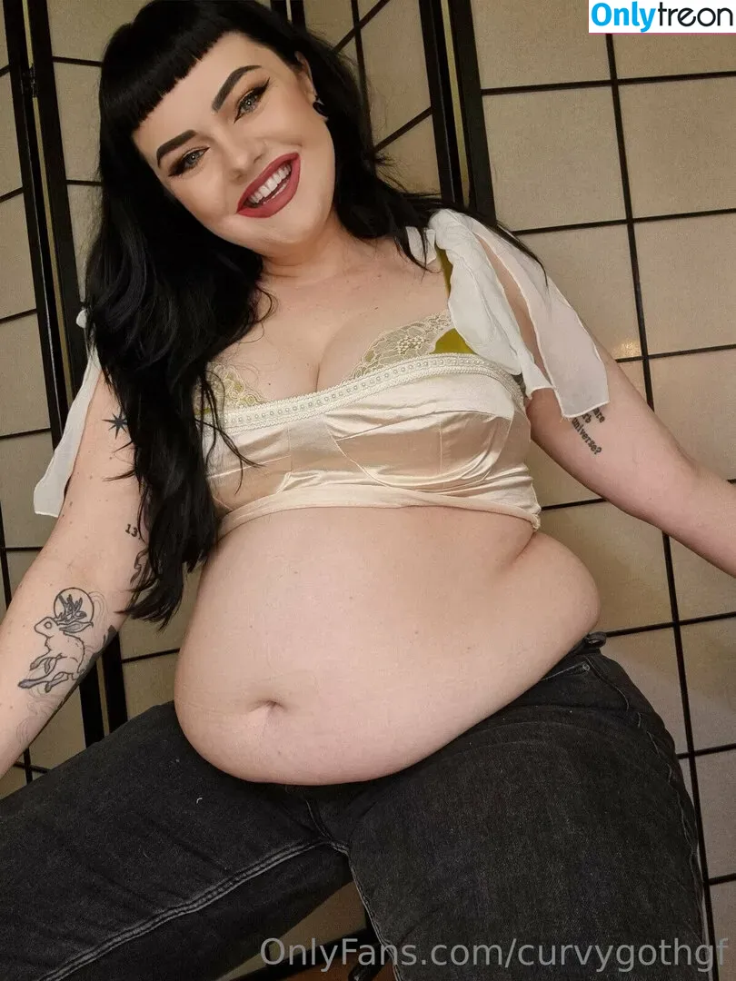 curvygothgf nude photo #0015 (curvygothgf)