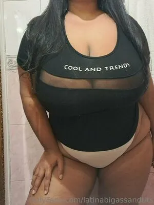 curvylatinakay1 / curvy_capricorn фото голая #0040