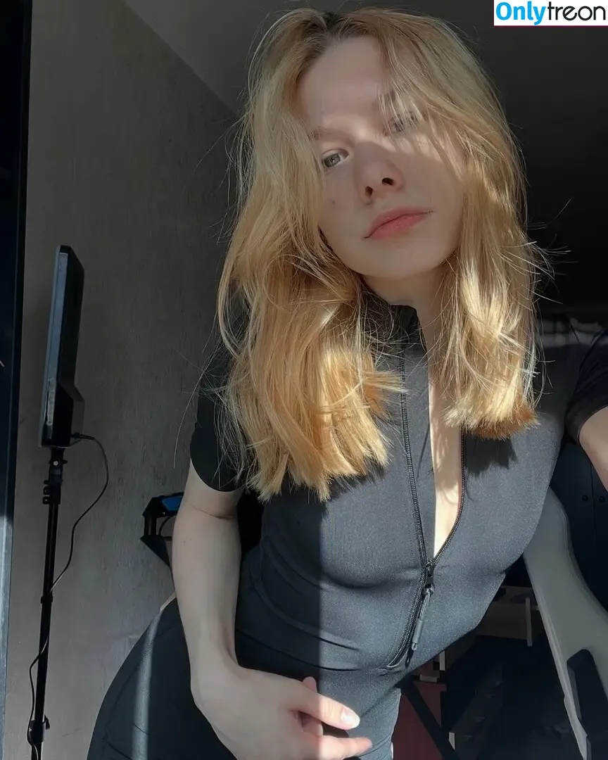 cusnee nude photo #0026 (_cusnee)