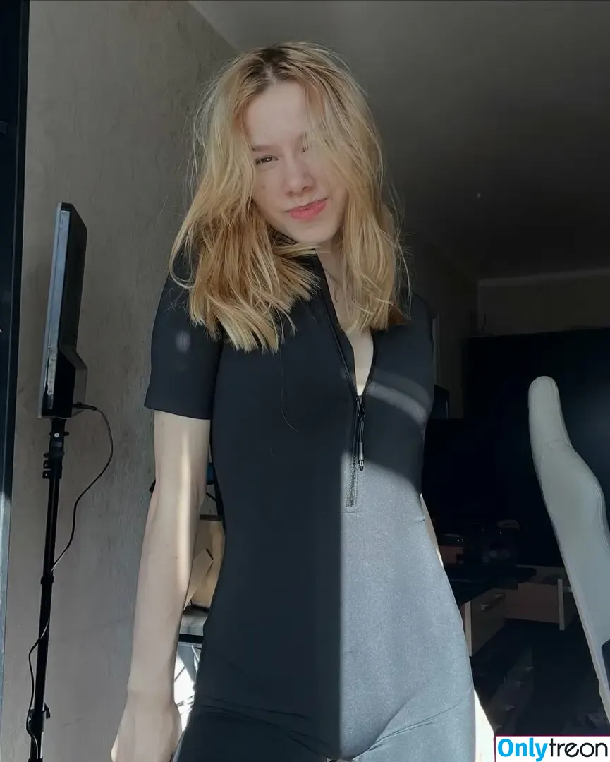 cusnee nude photo #0027 (_cusnee)