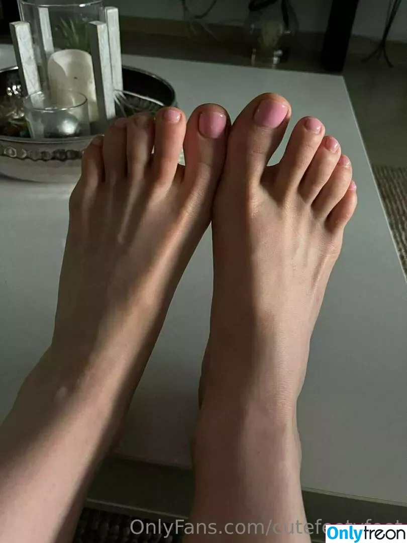 cutefeetyfeet nude photo #0008 (cutefeet_and_)