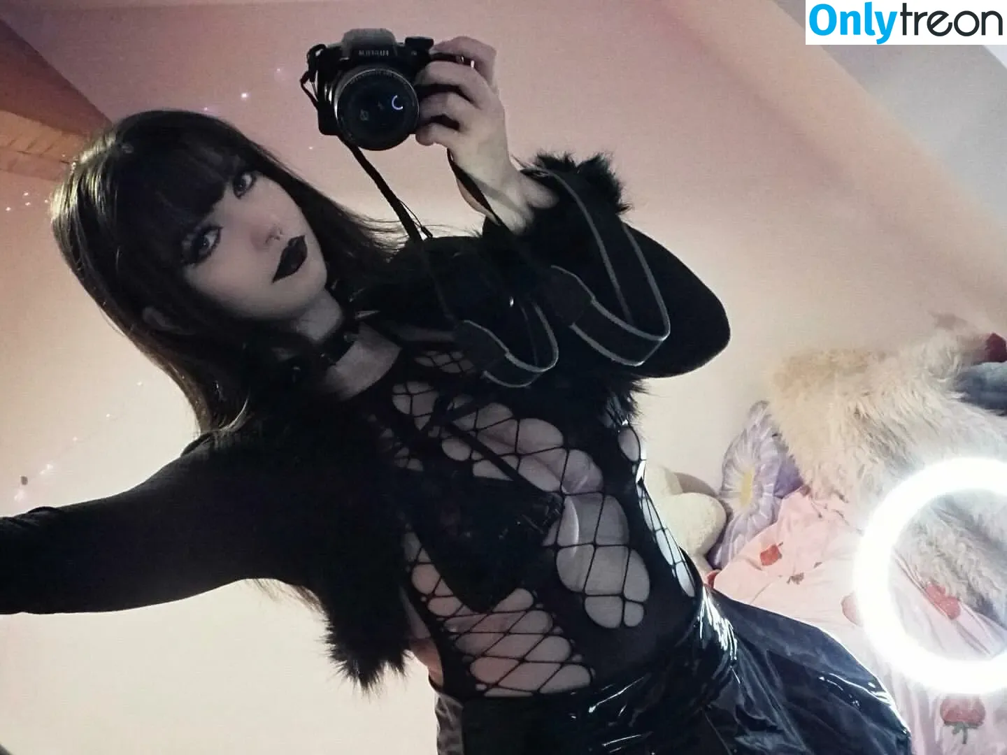 cutiegothxo nude photo #0037 (cutiegothxo)