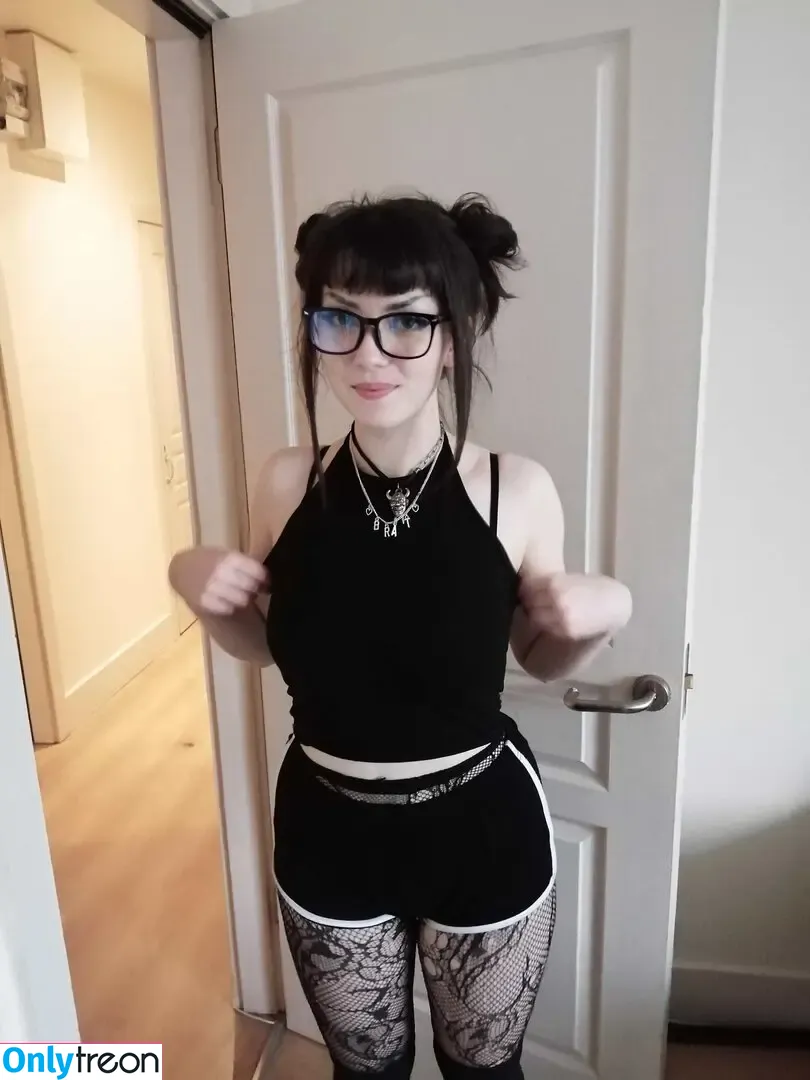 cutiegothxo голая photo #0063 (cutiegothxo)