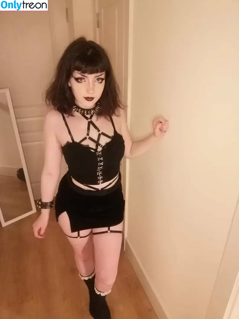 cutiegothxo голая photo #0078 (cutiegothxo)