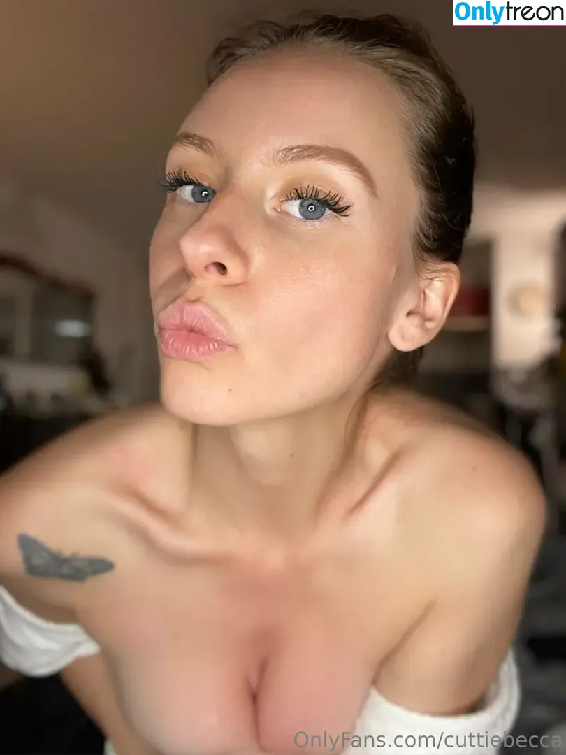 cuttiebecca nude photo #0001 (beccakate34)