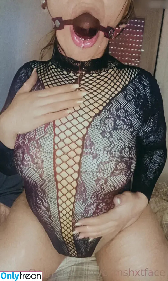 Cxmshotface голая photo #0110 (rebeccacambria_free / shitboxblondie / shitboxmommy)
