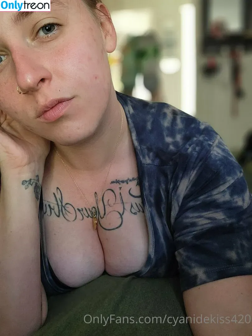 cyanidekiss420 nude photo #0031 (samanthaxcyanide)