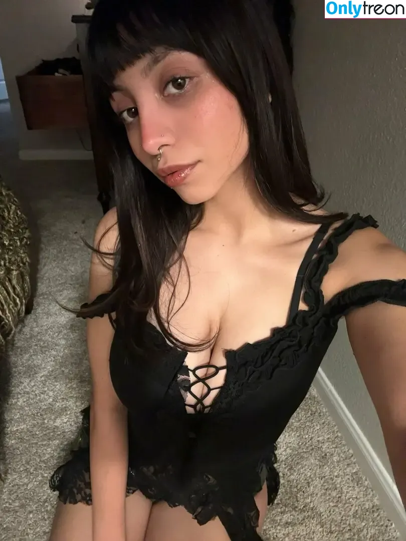 d00mlee nude photo #0054 (damileearch / thotmegumi)