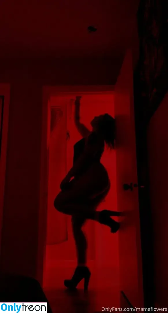 da.kota.foxx nude photo #0003 (polefitfox)