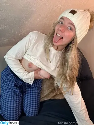  nude photo #0002