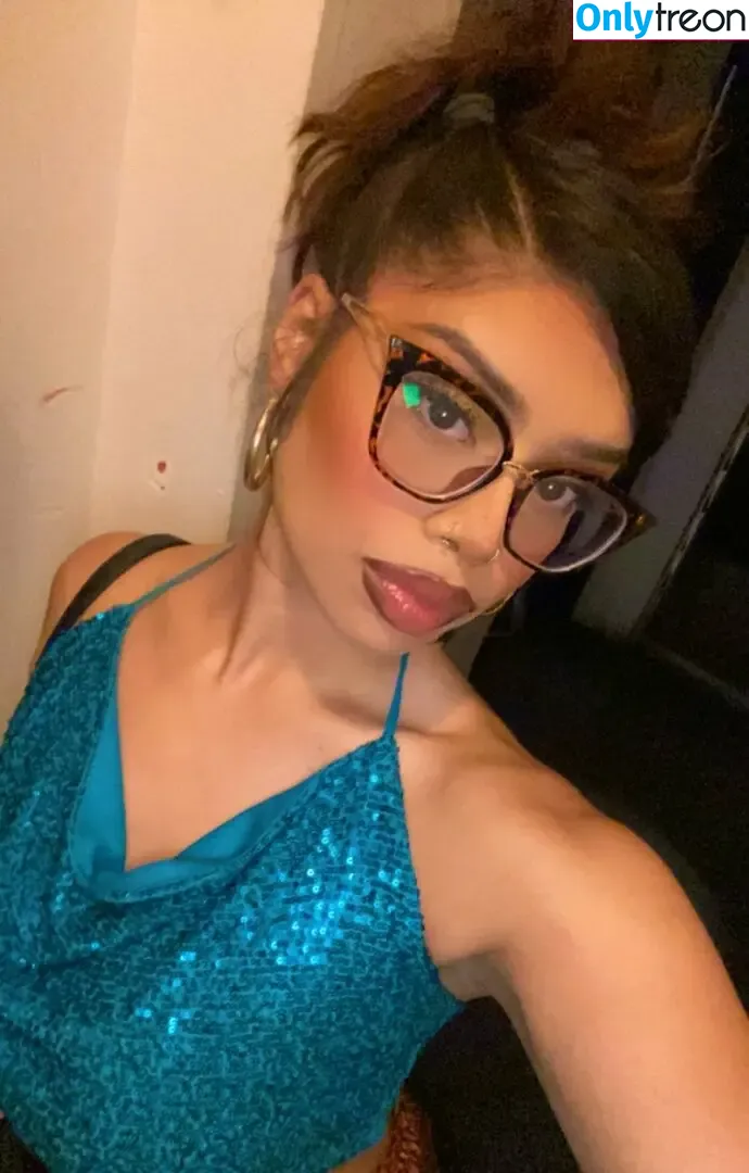 Daeja Luna nude photo #0001 (trilllqueen)