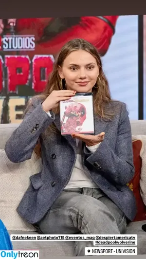 Dafne Keen / dafnefeetworld / dafnekeen nude photo #0103