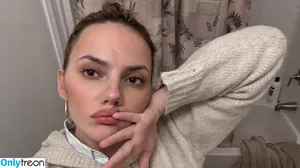Dafne Keen / dafnefeetworld / dafnekeen nude photo #0238