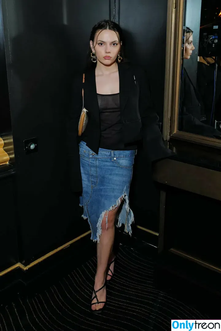Dafne Keen голая photo #0020 (dafnekeen / lauradafne93)
