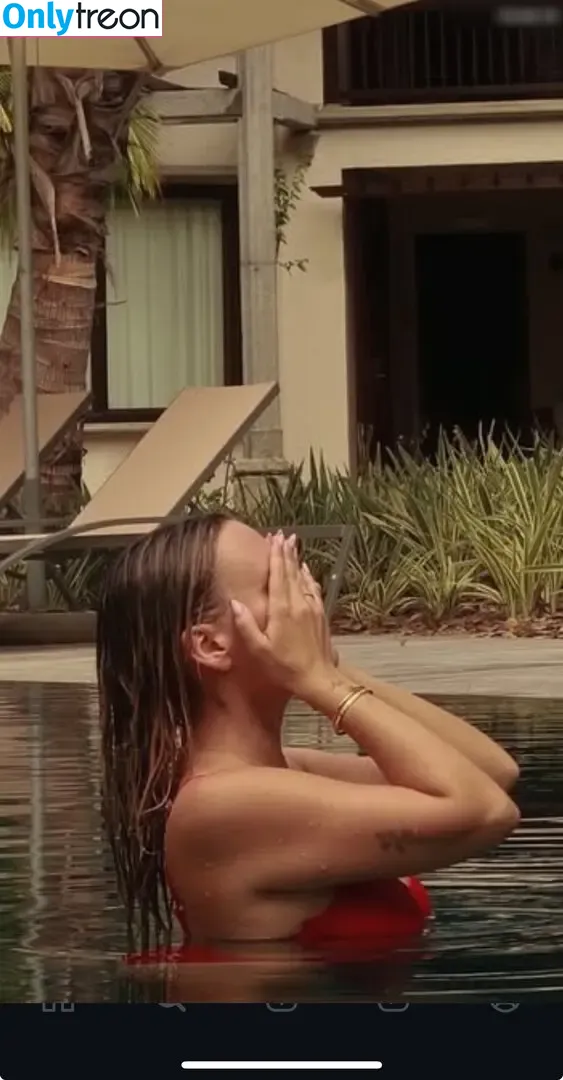 Dagi Bee голая photo #0591 (dagibee)