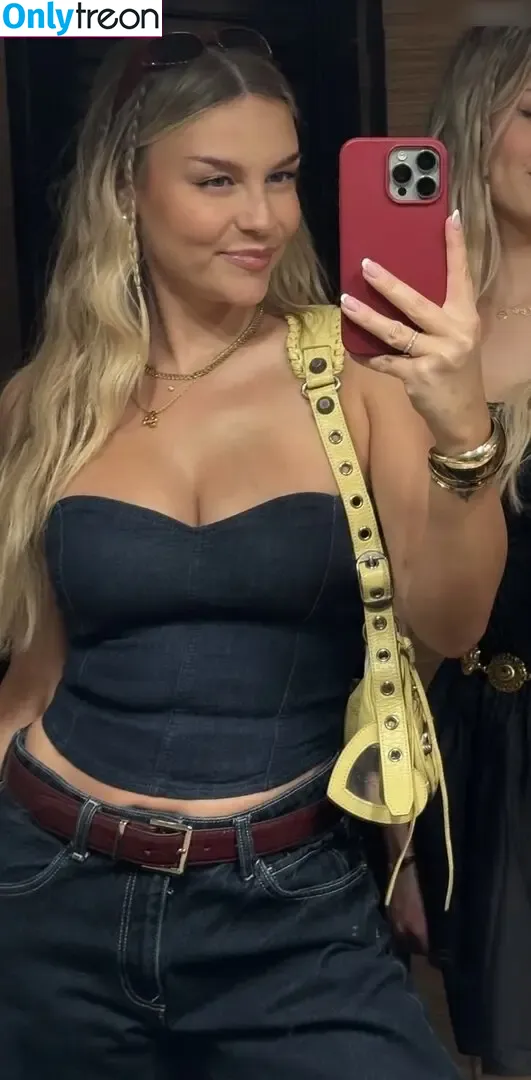 Dagi Bee голая photo #0603 (dagibee)