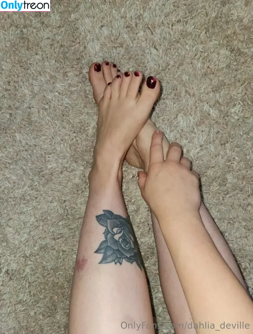dahlia_deville nude photo #0021 (dahlia_deville)