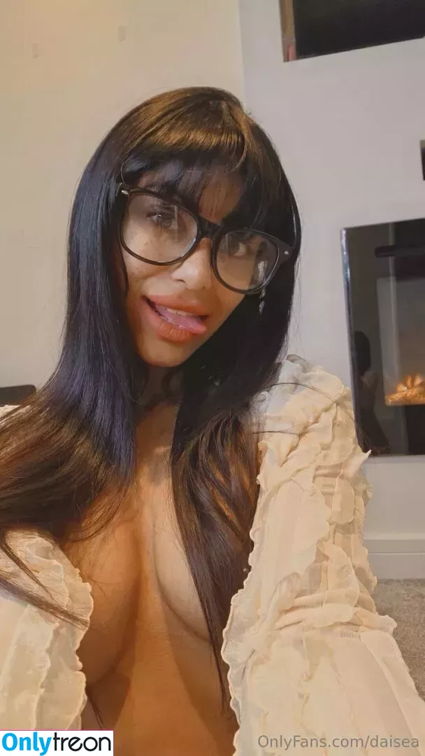 daisea nude photo #0300 (daisea___)