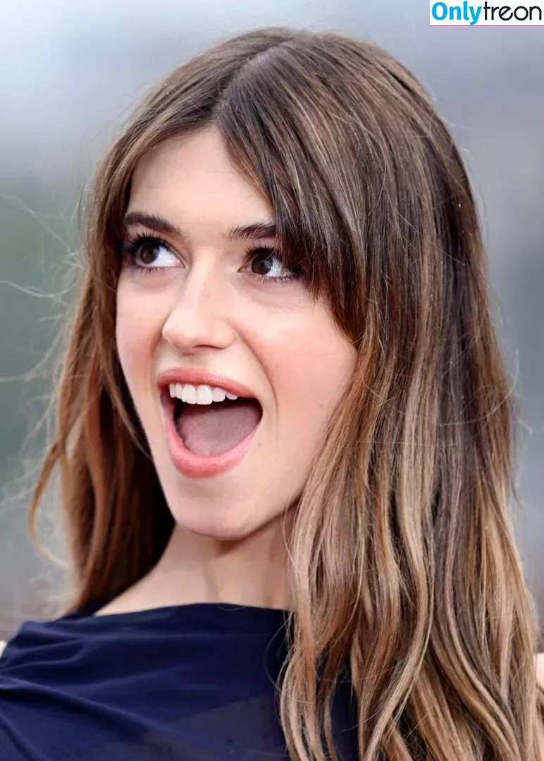 Daisy Edgar-Jones голая photo #0148 (daisyedgarjones)