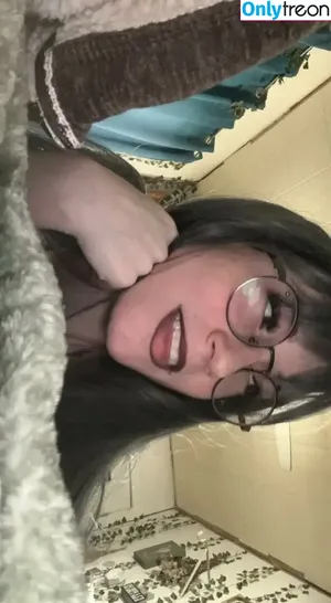 Daisy Lee / 3uvy.daisy / Revolutionarykale774 / daisyleeeeeeeee / itzdaisylee nude photo #0115