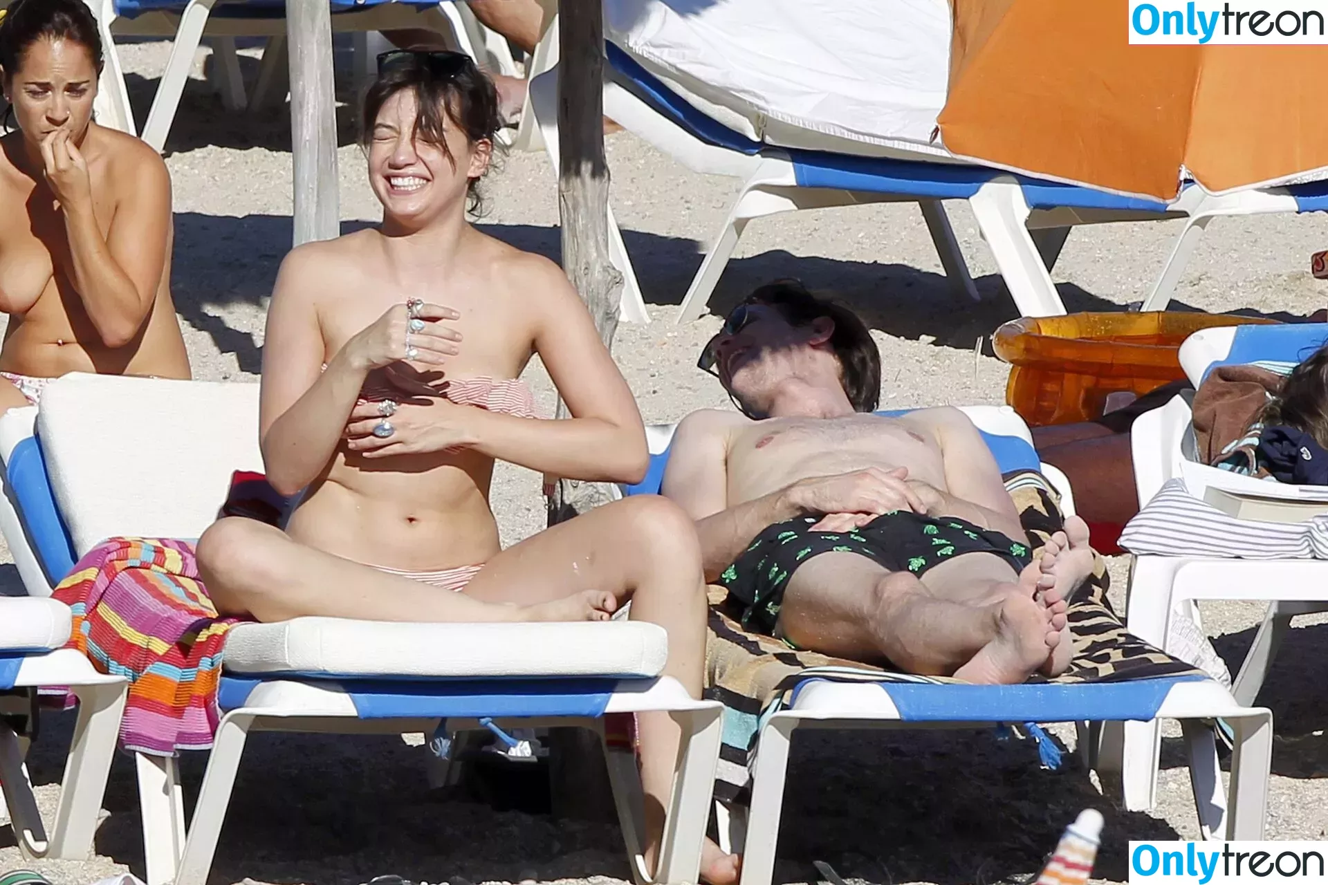 Daisy Lowe nude photo #0047 (daisylowe)