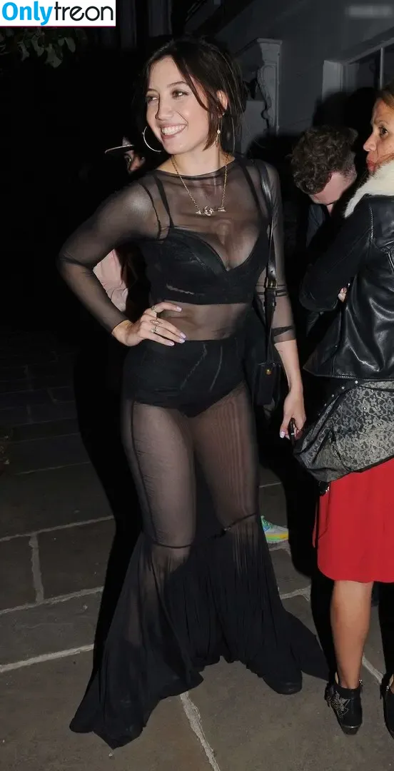 Daisy Lowe голая photo #0148 (daisylowe)