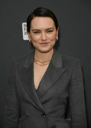 Daisy Ridley / daisyridley фото голая #0255