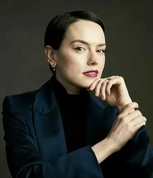 Daisy Ridley / daisyridley фото голая #0261