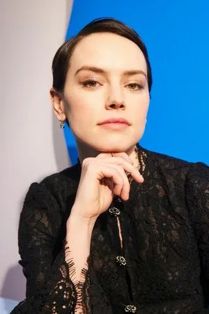 Daisy Ridley / daisyridley фото голая #0267