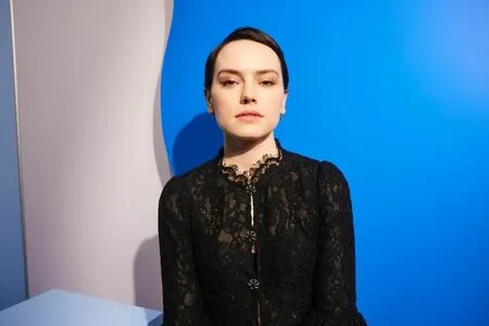 Daisy Ridley / daisyridley фото голая #0268