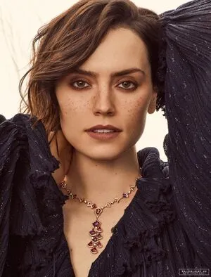 Daisy Ridley / daisyridley фото голая #0321