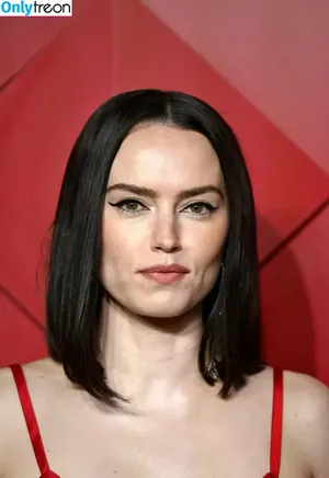 Daisy Ridley / daisyridley nude photo #0858