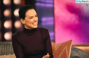 Daisy Ridley / daisyridley фото голая #0905