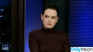 Daisy Ridley / daisyridley фото голая #0909