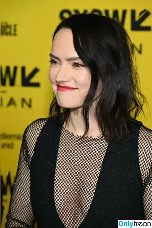 Daisy Ridley / daisyridley фото голая #0923