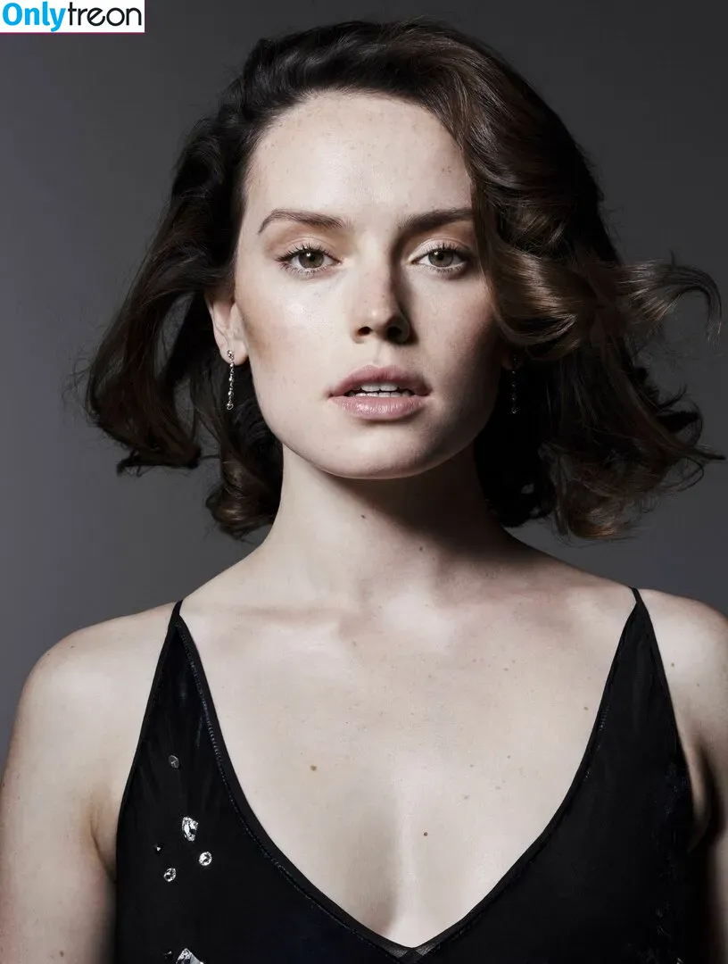 Daisy Ridley голая photo #0317 (daisyridley)