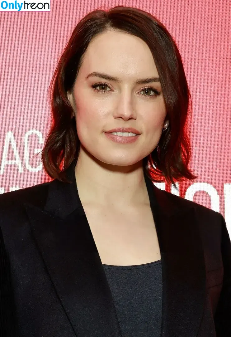 Daisy Ridley голая photo #0781 (daisyridley)