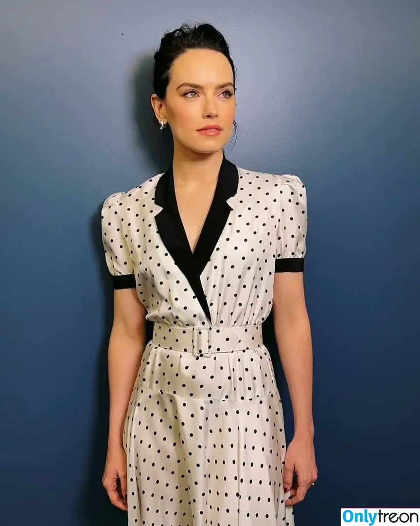 Daisy Ridley голая photo #0831 (daisyridley)