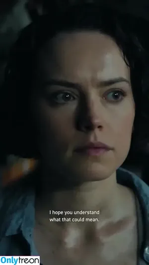 Daisy Ridley / daisyridley nude photo #1160