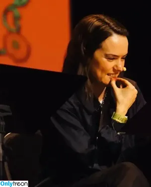 Daisy Ridley / daisyridley nude photo #1165