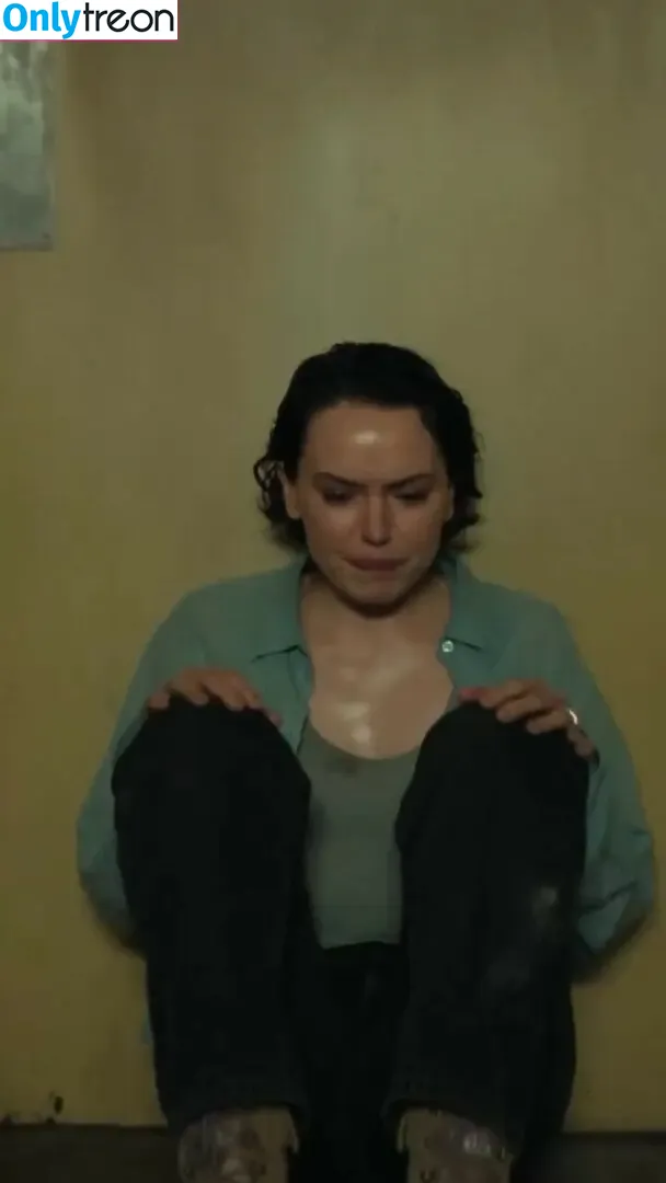 Daisy Ridley nude photo #1161 (daisyridley)