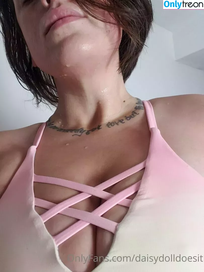 daisydolldoesit nude photo #0006 (daisydolldoesit)
