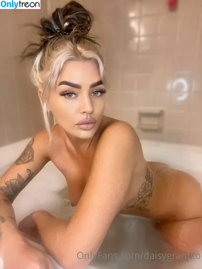 daisygrantxo nude photo #0006 (daisygrantxo)