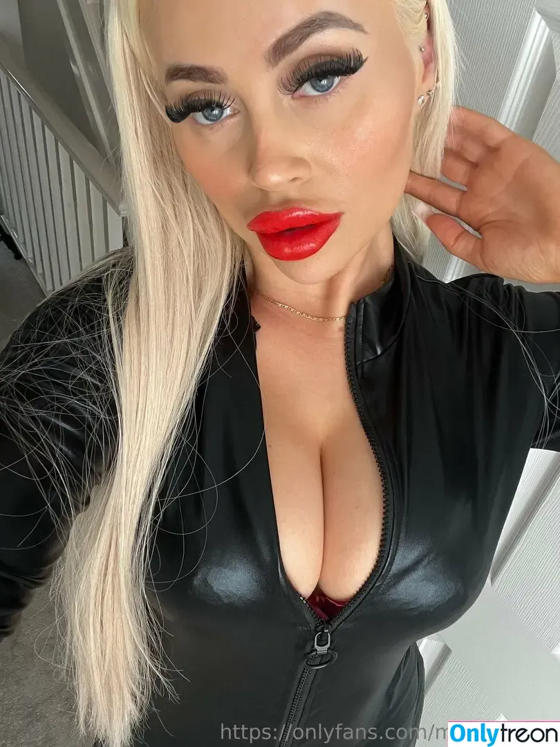 daisysimpson nude photo #0004 (daisysimpson)