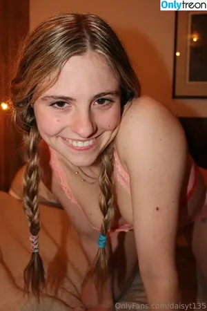 daisyt135 / princ3ssda1sy nude photo #0028