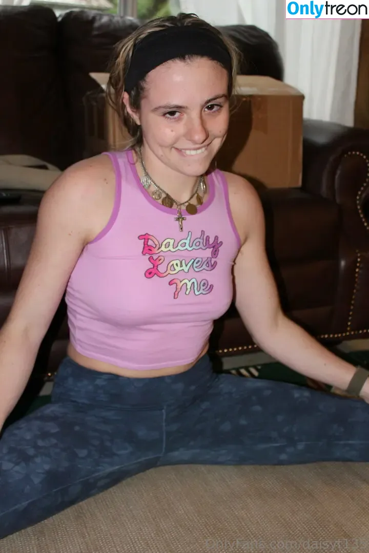 daisyt135 nude photo #0010 (princ3ssda1sy)